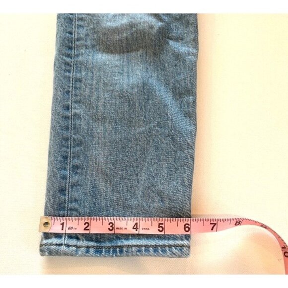 Levi’s Light Wash Wedge Fit Ankle Women’s Button Fly Jeans Size 26 Casual - Picture 10 of 16